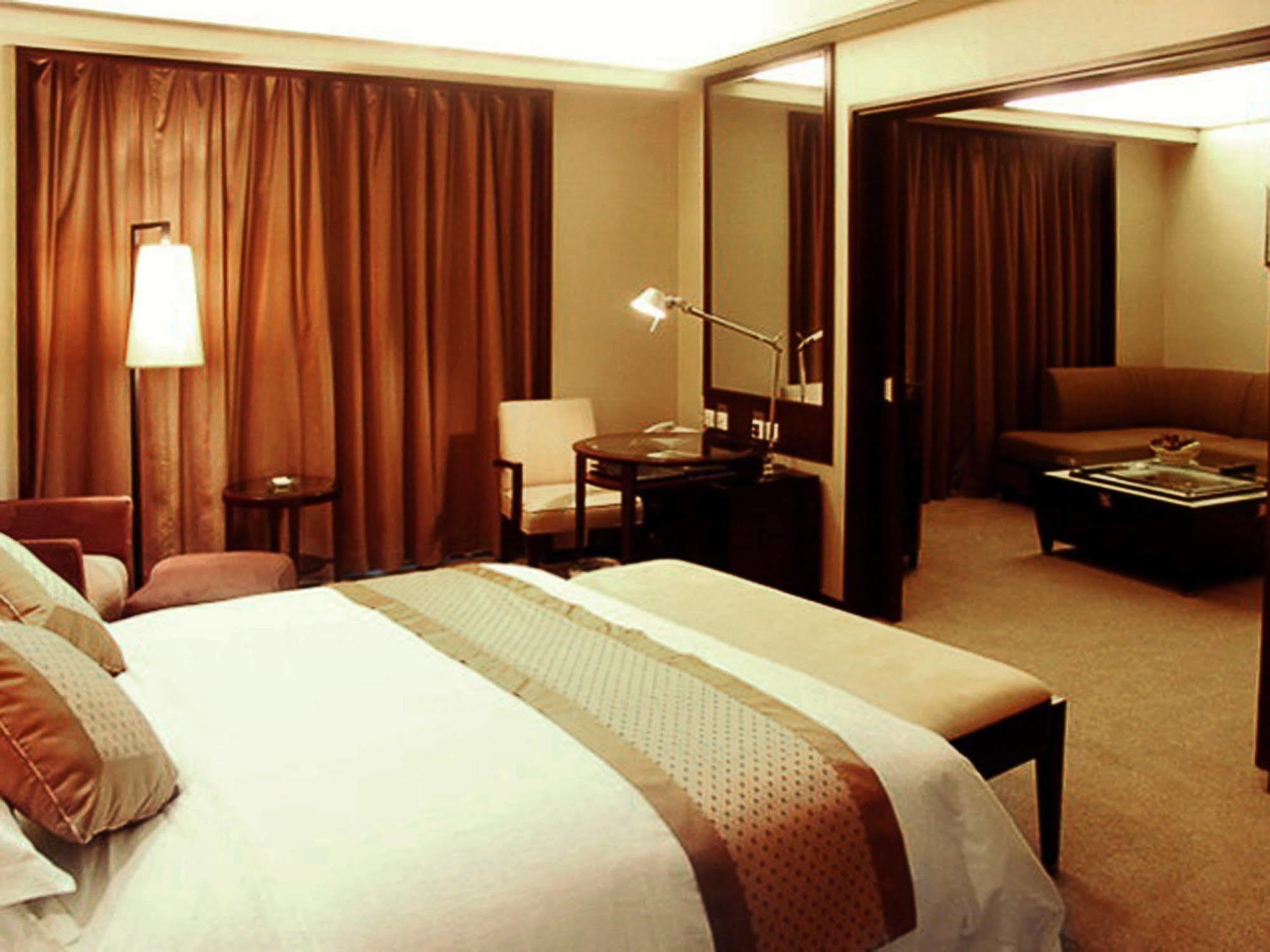 Dongguan Dongcheng International Hotel - Free Shuttle Buses For Executive Room Guests During Canton Fair Eksteriør bilde